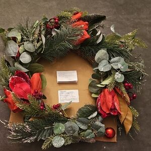 Elegant Holiday Wreath with Red and Green Foliage